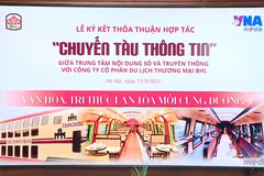 Đưa ấn phẩm đặc sắc của TTXVN lên chuyến tàu ”Hà Nội 5 cửa ô” 