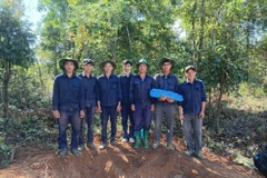 Đội K53 tìm kiếm quy tập hài cốt liệt sỹ ở Lào và Campuchia. (Ảnh: TTXVN phát)