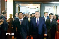Tổng Bí thư, Chủ tịch nước Tô Lâm và Tổng thống Philippines Ferdinand Romualdez Marcos Jr. đến dự Diễn đàn Doanh nghiệp Việt Nam-Philippines. (Ảnh: Thống Nhất/TTXVN)