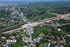 Dự án hoàn thành sẽ rút ngắn thời gian di chuyển từ Quảng Ngãi đến Gia Lai, giảm tải về áp lực giao thông cho Quốc lộ 1. (Ảnh: Quốc Khánh/TTXVN)