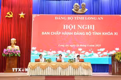 Ban Chấp hành Đảng bộ tỉnh Long An khóa XI tổ chức hội nghị thông qua dự thảo Đề án sắp xếp, tổ chức lại đơn vị hành chính cấp xã và Đề án hợp nhất đơn vị hành chính tỉnh Tây Ninh và tỉnh Long An. (Ảnh: TTXVN phát)
