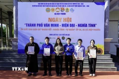 Ngày hội "Thành phố văn minh-hiện đại-nghĩa tình" tại xã Hiệp Phước, Thành phố Hồ Chí Minh. (Ảnh: TTXVN phát)