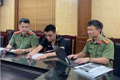 Cơ quan Công an làm việc với thí sinh vi phạm. (Nguồn: Công an thành phố)