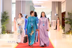 Đại biểu dự phiên Khai mạc trọng thể Đại hội đại biểu Phụ nữ toàn quốc lần thứ XIV. (Ảnh: An Đăng/TTXVN)