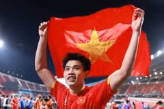 Nguyễn Đình Bắc đi vào lịch sử bóng đá Đông Nam Á