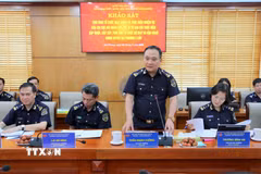 Ông Trần Mạnh Cường, Chi Cục trưởng, Chi cục Hải quan khu vực 3 phát biểu. (Ảnh: Minh Thu/TTXVN)