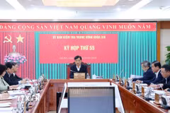 Ông Nguyễn Duy Ngọc, Ủy viên Bộ Chính trị, Bí thư Trung ương Đảng, Chủ nhiệm Ủy ban Kiểm tra Trung ương chủ trì kỳ họp. (Ảnh: Phương Hoa/TTXVN)