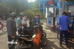 Nguồn cung xăng dầu ổn định, đảm bảo phục vụ hoạt động kinh doanh sản xuất. (Ảnh: Tuấn Phi/TTXVN)