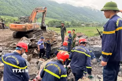 Mỏ đá, nơi xảy ra sạt lở khiến 3 người tử vong được cơ quan xác minh là do khai thác không đúng kỹ thuật và không bảo đảm an toàn lao động. (Ảnh: TTXVN phát)