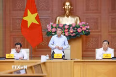 Thủ tướng Lê Minh Hưng chủ trì họp về nhà ở cho thuê trên địa bàn Thành phố Hà Nội. (Ảnh: Dương Giang/TTXVN)