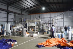 Cơ sở sản xuất trái phép khí N2O mà Công an Thanh Hóa triệt phá. (Ảnh: TTXVN phát)