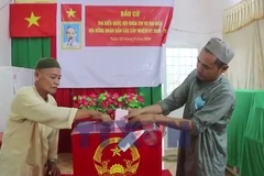 An Giang: Cử tri dân tộc Chăm nơi vùng biên giới rộn ràng đi bầu cử 