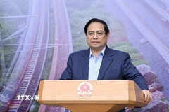 Thủ tướng Phạm Minh Chính chủ trì Phiên họp thứ sáu của Ban Chỉ đạo các công trình trọng điểm, dự án quan trọng quốc gia lĩnh vực đường sắt. (Ảnh: Dương Giang/TTXVN)