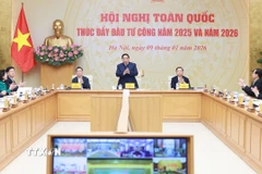 Thủ tướng Phạm Minh Chính chủ trì Hội nghị trực tuyến toàn quốc thúc đẩy đầu tư công năm 2025 và năm 2026. (Ảnh: Dương Giang/TTXVN)