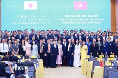 Thủ tướng Phạm Minh Chính và Thủ tướng Nhật Bản Ishiba Shigeru với lãnh đạo các doanh nghiệp tham dự Diễn đàn doanh nghiệp Việt Nam-Nhật Bản. (Ảnh: Dương Giang/TTXVN)