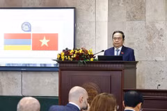Chủ tịch Quốc hội Trần Thanh Mẫn phát biểu tại Đại học Tổng hợp Quốc gia Yerevan. (Ảnh: Doãn Tấn/TTXVN)