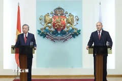 Tổng Bí thư Tô Lâm và Tổng thống Bulgaria Rumen Radev tại cuộc gặp gỡ báo chí. (Ảnh: Thống Nhất/TTXVN)