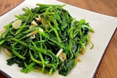 Rau lang xào tỏi.