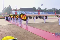 Đoàn đại biểu lãnh đạo Đảng, Nhà nước vào Lăng viếng Chủ tịch Hồ Chí Minh 