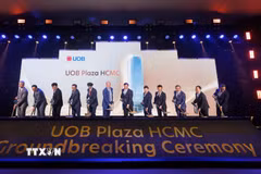 Nghi thức khởi công xây dựng tòa nhà trụ sở UOB Plaza Thành phố Hồ Chí Minh. (Ảnh: Hứa Chung/TTXVN)