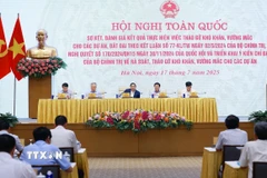 Thủ tướng Phạm Minh Chính chủ trì Hội nghị toàn quốc sơ kết, đánh giá kết quả thực hiện việc tháo gỡ khó khăn, vướng mắc cho các dự án, đất đai. (Ảnh: Dương Giang/TTXVN)