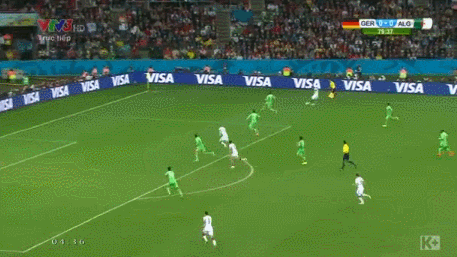 Pha cứu thua xuất thần của M'Bolhi khiến Đức nản lòng ảnh 2