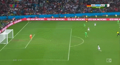 Cận cảnh hai bàn thắng giúp Đức nhọc nhằn đánh bại Algeria ảnh 3