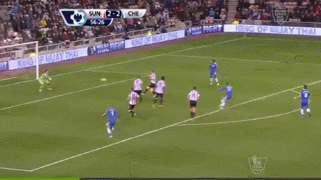 Pha bỏ lỡ cơ hội không tưởng gợi nhớ tới Fernando Torres ảnh 3