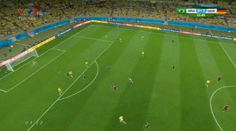 Pha ghi bàn giúp Klose phá kỷ lục của "Người ngoài hành tinh" ảnh 2