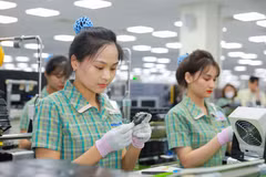 Vốn đầu tư trực tiếp nước ngoài thực hiện tại Việt Nam trong bảy tháng ước đạt 13,6 tỷ USD, tăng 8,4% so với cùng kỳ năm trước. (Ảnh: Vietnam+)