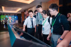 Đây được xem là “thời điểm vàng” để thị trường chứng khoán Việt Nam bứt phá với sự hậu thuẫn từ chính sách vĩ mô, dòng vốn ngoại và một khung pháp lý ngày càng hoàn thiện. (Ảnh: Vietnam+)