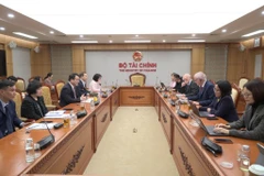 Thứ trưởng Bộ Tài chính Trần Quốc Phương đã có buổi làm việc với đoàn chuyên gia từ Ngân hàng Thế giới (WB) và Quỹ Tiền tệ Quốc tế, ngày 28/1. (Ảnh: BTC/Vietnam+)