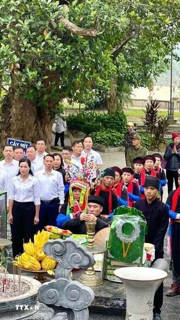 Lễ Cơm mới Đền Đông Cuông