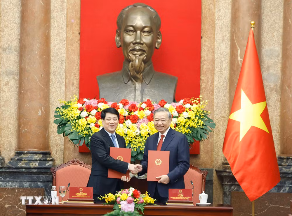 ttxvn-le-ban-giao-cong-tac-chu-tich-nuoc-3.jpg