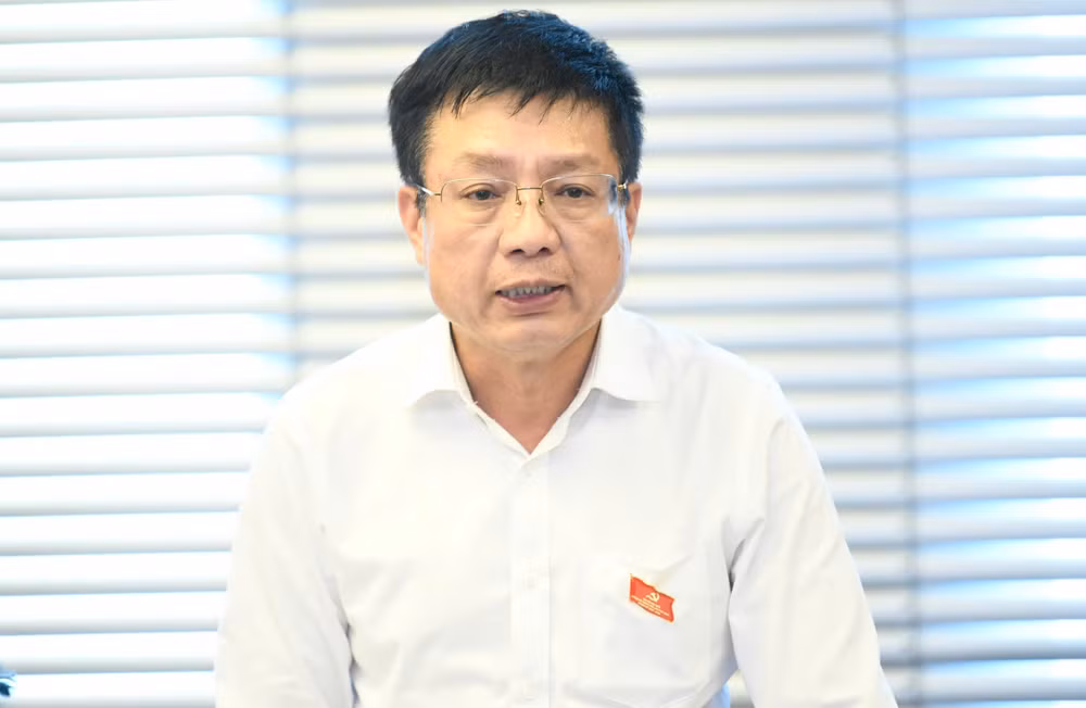 dbqh-ho-sy-hung-3356.jpg