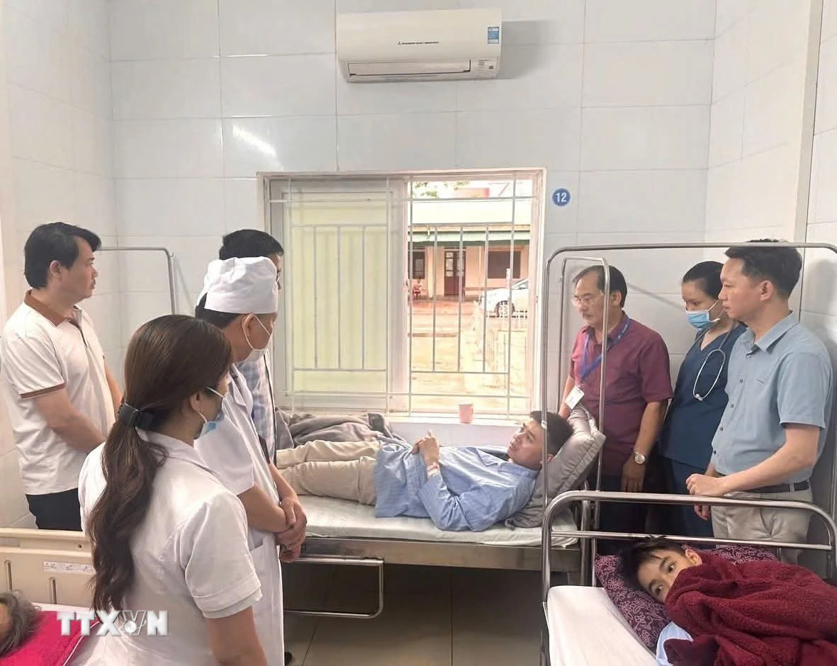 Nghệ An: Hóa tốc tìm người có dấu hiệu ngộ độc sau khi ăn bánh mỳ ở Sơn Quỳnh