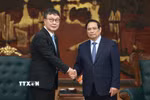 Thủ tướng Phạm Minh Chính tiếp ông Hyoung Nyon Kim, Phó Chủ tịch Tập đoàn Dunamu của Hàn Quốc. (Ảnh: Dương Giang/TTXVN)