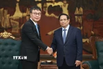Thủ tướng Phạm Minh Chính tiếp ông Hyoung Nyon Kim, Phó Chủ tịch Tập đoàn Dunamu của Hàn Quốc. (Ảnh: Dương Giang/TTXVN)