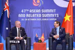 Thủ tướng Phạm Minh Chính gặp Thủ tướng Australia Anthony Albanese. (Ảnh: Dương Giang/TTXVN)