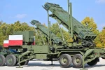 Hệ thống phòng thủ tên lửa đất đối không Patriot MIM-104 của Mỹ tại trung tâm huấn luyện ở Torun, Ba Lan. (Ảnh: PAP/TTXVN)