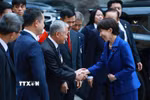 Thủ tướng Nhật Bản Takaichi Sanae đến thăm và phát biểu chính sách tại Đại học Quốc gia Hà Nội. (Ảnh: Dương Giang/TTXVN)