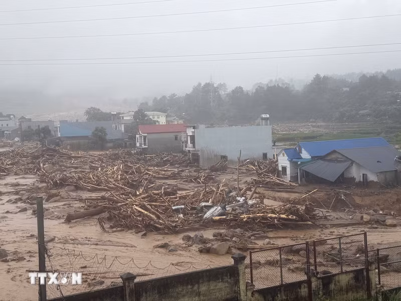 Thủ tướng đôn đốc ứng phó mưa lũ, bảo vệ an toàn người dân