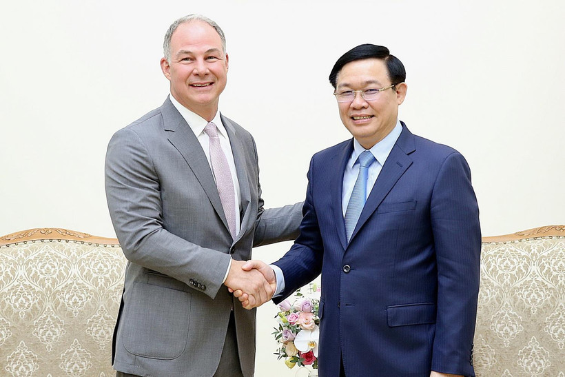Phó Thủ tướng Vương Đình Huệ tiếp ông Scott Kicker, Tổng Giám đốc Công ty Gen X Energy. (Ảnh: Dương Giang/TTXVN)