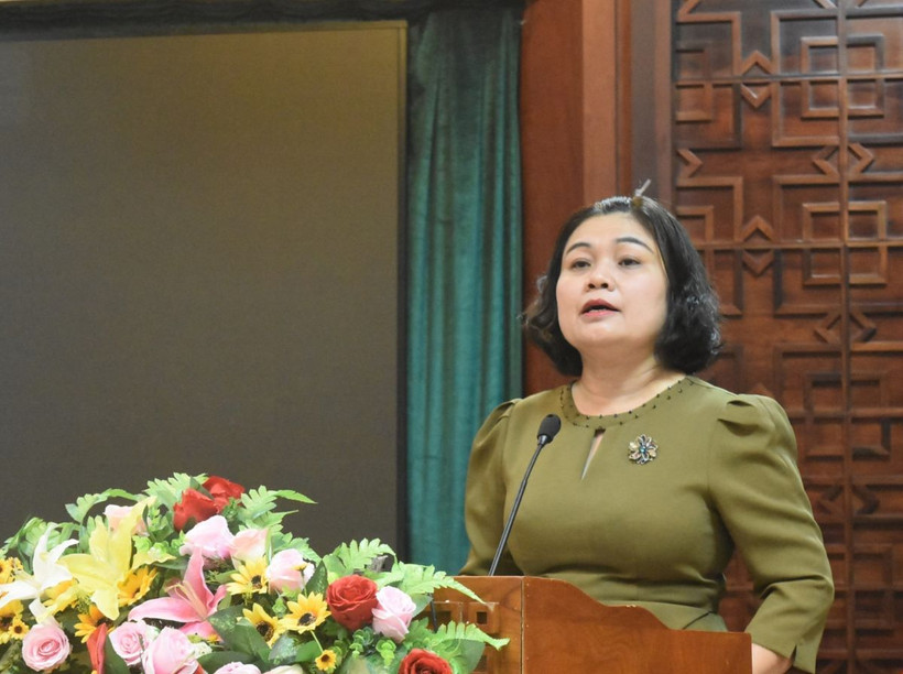 Phó Chủ tịch UBND tỉnh Đắk Lắk H’Yim Kđor phát biểu tại cuộc họp. (Ảnh: Nguyên Dung/TTXVN)