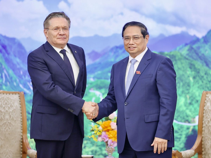 Thủ tướng Phạm Minh Chính tiếp Tổng Giám đốc Tập đoàn năng lượng hạt nhân Rosatom, ông Alexey Likhachev. (Ảnh: Dương Giang/TTXVN)