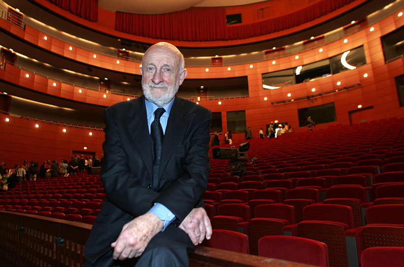 Kiến trúc sư người Italy Vittorio Gregotti tại Pháp ngày 29/6/2007. (Ảnh: AFP/TTXVN)