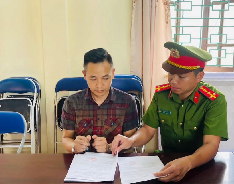 Bị can Đoàn Trọng Đạt tại Cơ quan Cảnh sát điều tra. (Ảnh: TTXVN phát)