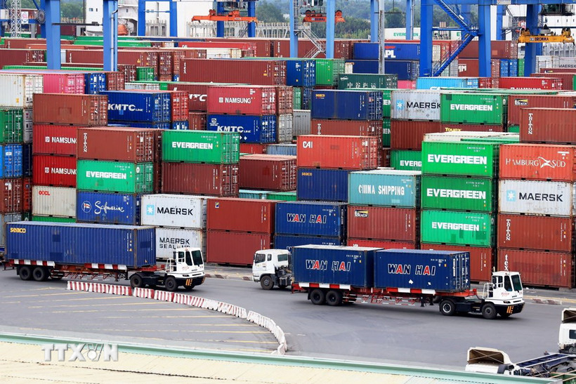 Hoạt động xuất nhập khẩu của Thành phố Hồ Chí Minh duy trì đà tăng. (Ảnh: TTXVN)