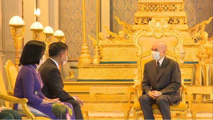 Đại sứ đặc mệnh toàn quyền nước Cộng hòa xã hội chủ nghĩa Việt Nam tại Vương quốc Campuchia Nguyễn Huy Tăng tại buổi lễ trình Quốc thư lên Quốc Vương Campuchia Norodom Sihamoni. (Ảnh: Trần Long/TTXVN)