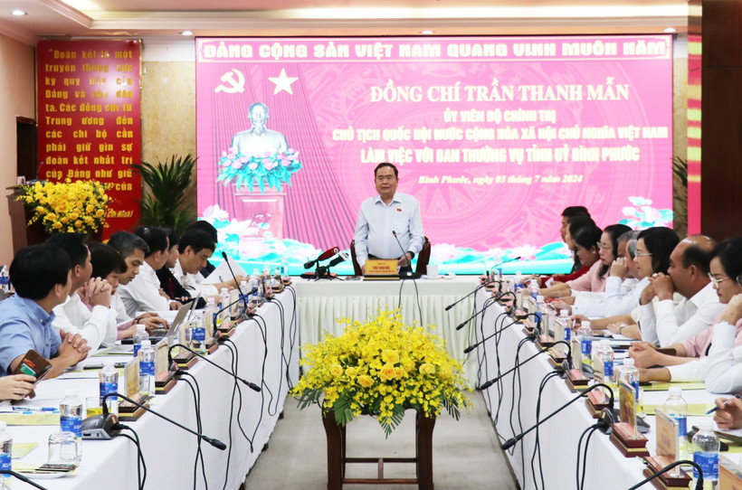 Chủ tịch Quốc hội Trần Thanh Mẫn làm việc với Tỉnh ủy Bình Phước. (Ảnh: Nhật Bình/TTXVN)